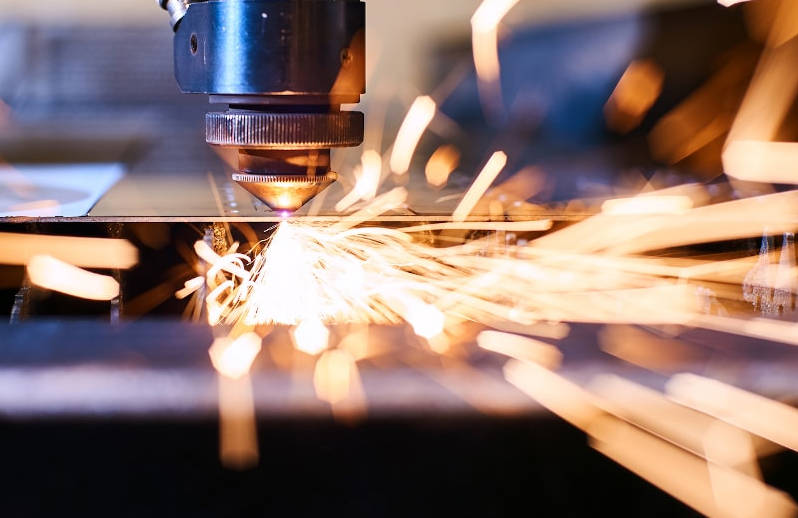 Aluminum vs. Steel in Rapid Sheet Metal Prototyping: Material Selection Guide